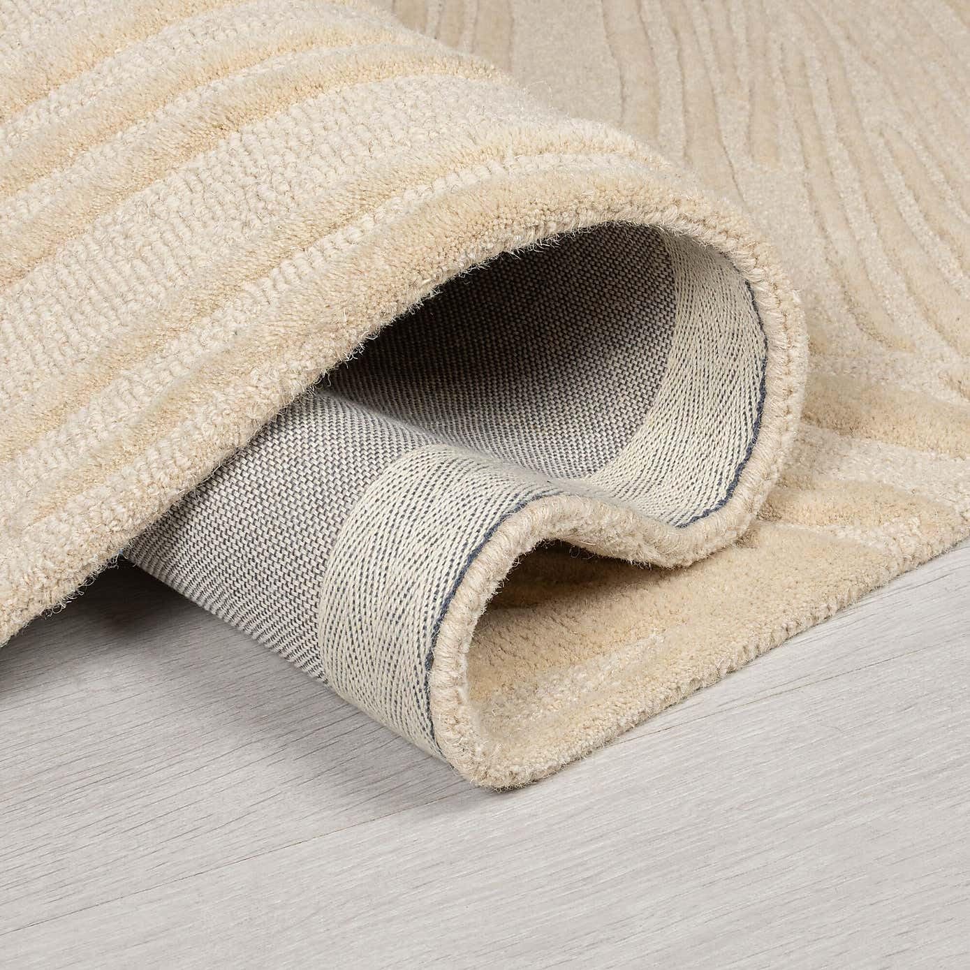 Hand Tufted - Light Beige Flower