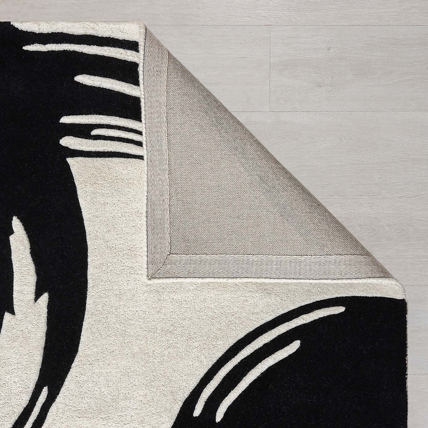 Hand Tufted - White & Black Wave